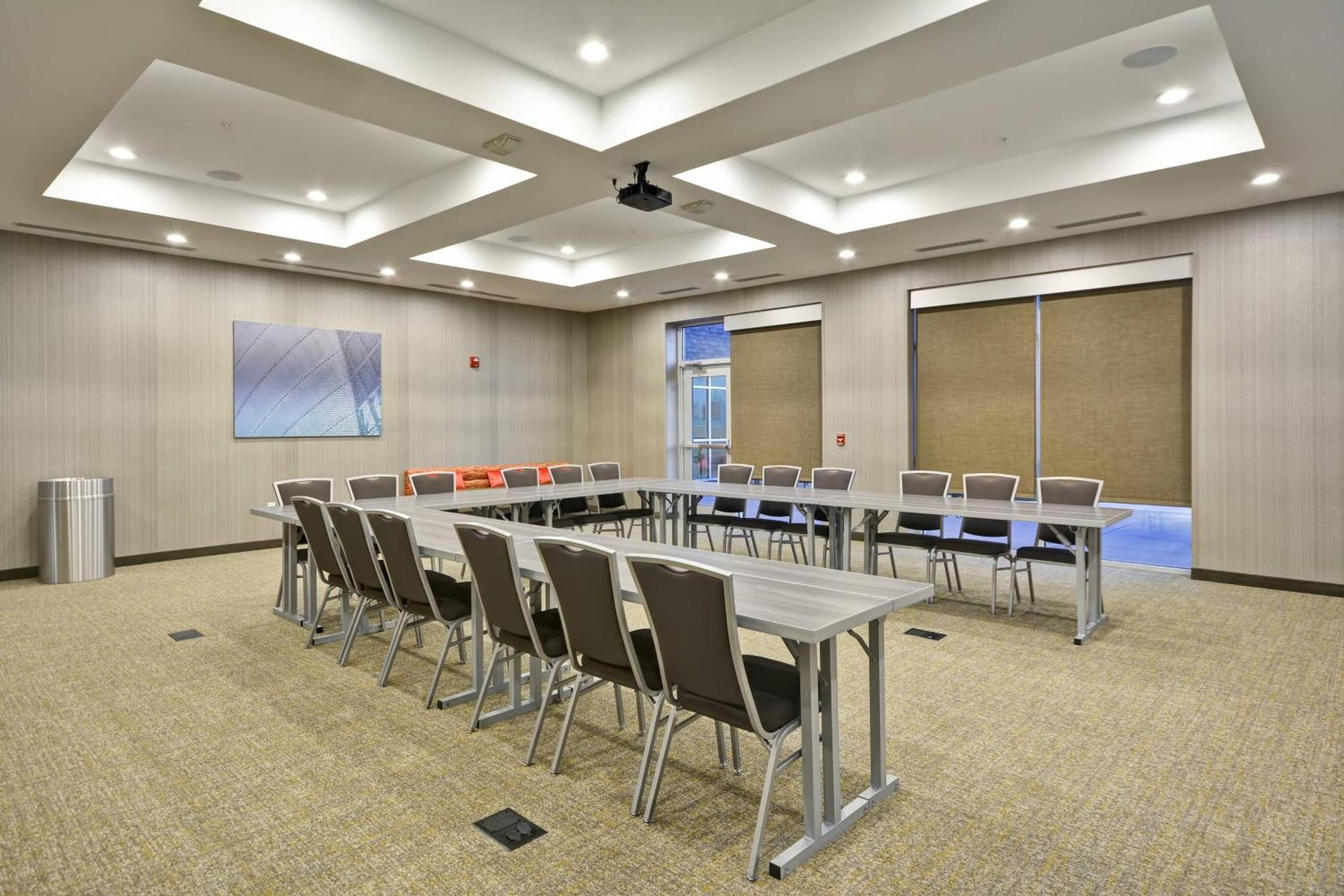 Springhill Suites By Marriott Cincinnati Blue Ash Exterior photo