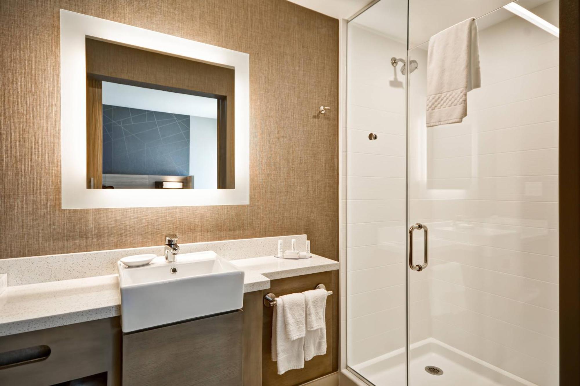 Springhill Suites By Marriott Cincinnati Blue Ash Exterior photo