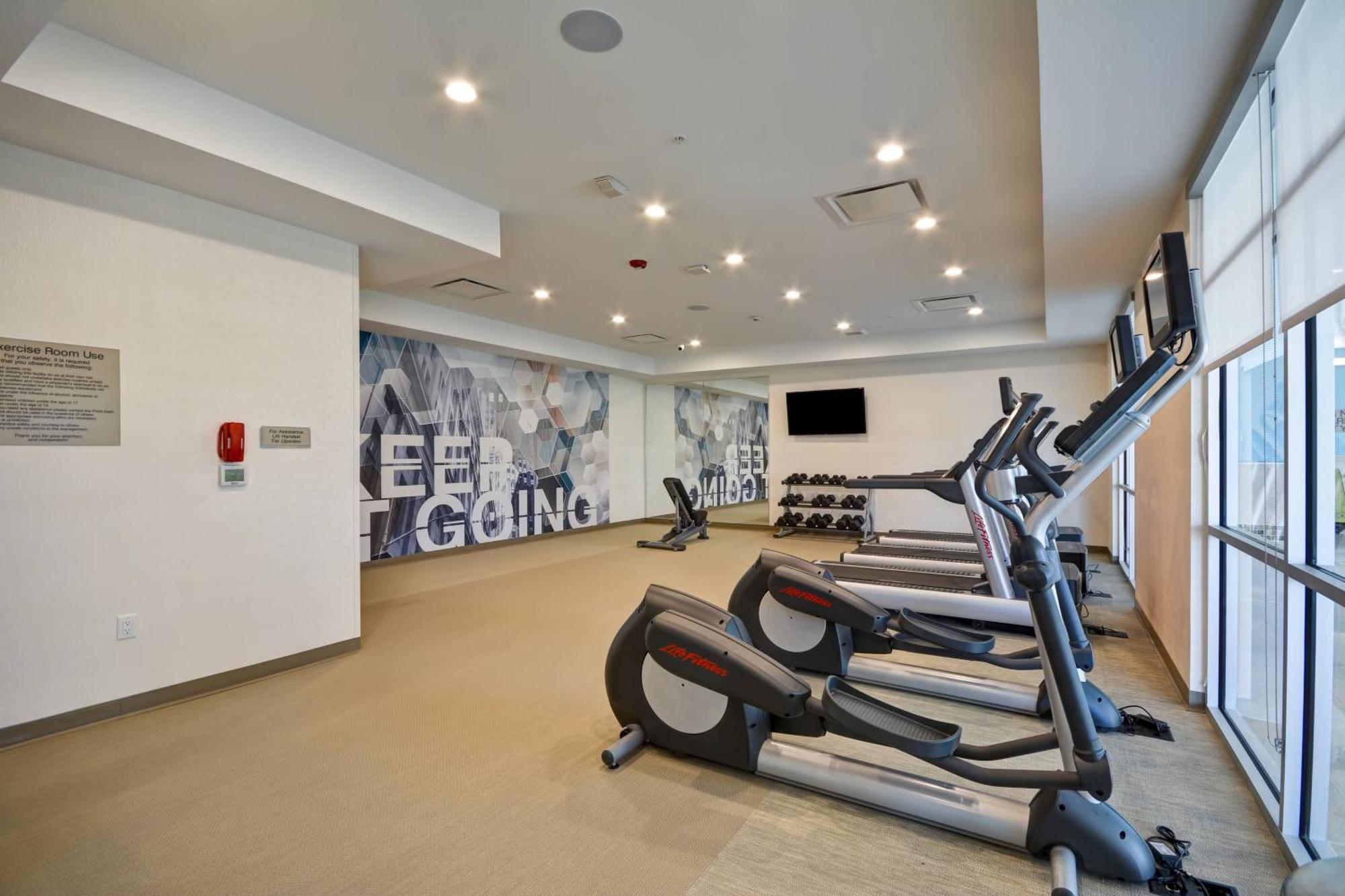 Springhill Suites By Marriott Cincinnati Blue Ash Exterior photo