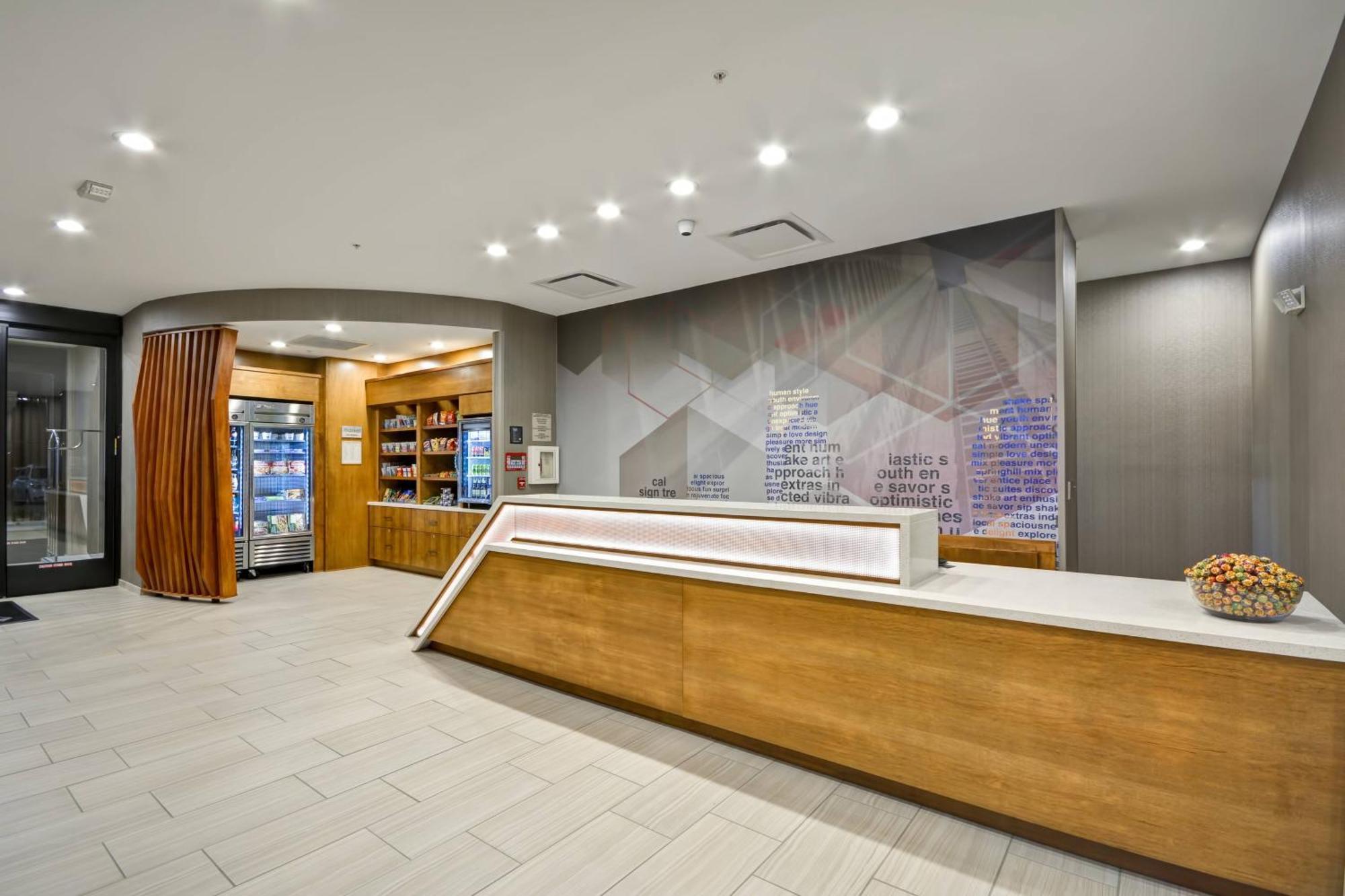 Springhill Suites By Marriott Cincinnati Blue Ash Exterior photo