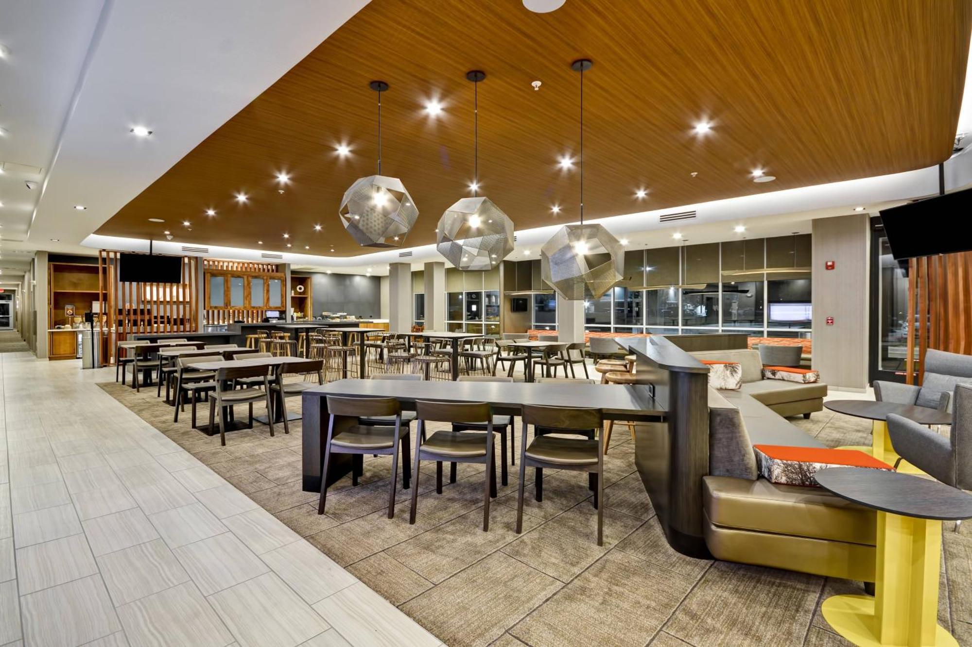 Springhill Suites By Marriott Cincinnati Blue Ash Exterior photo