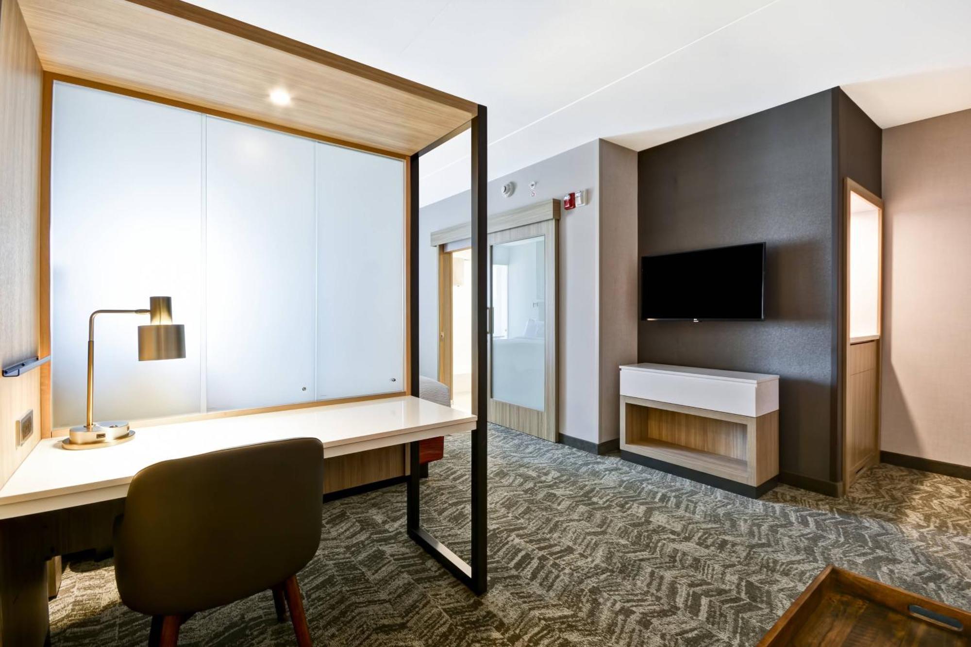 Springhill Suites By Marriott Cincinnati Blue Ash Exterior photo