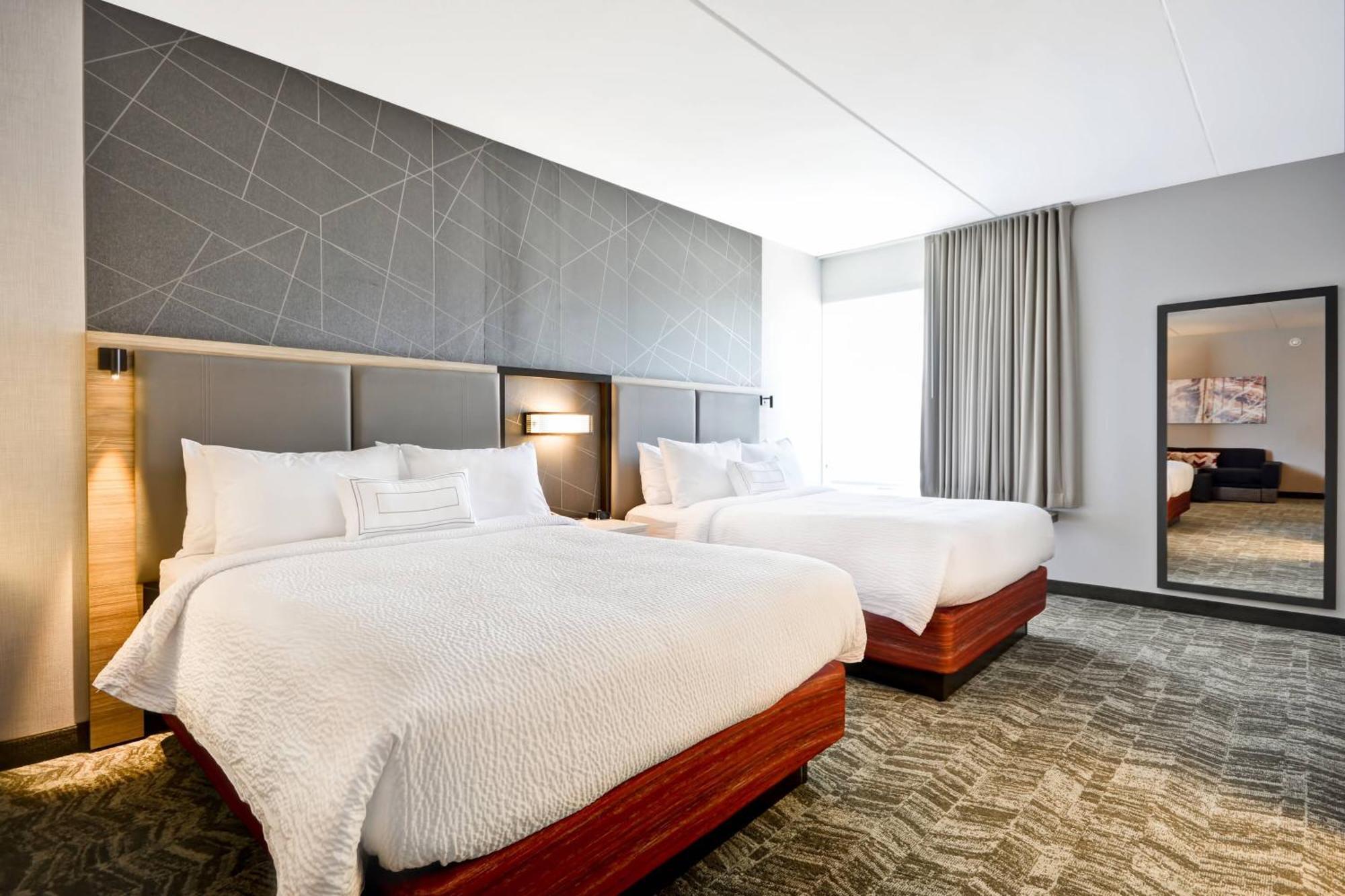 Springhill Suites By Marriott Cincinnati Blue Ash Exterior photo