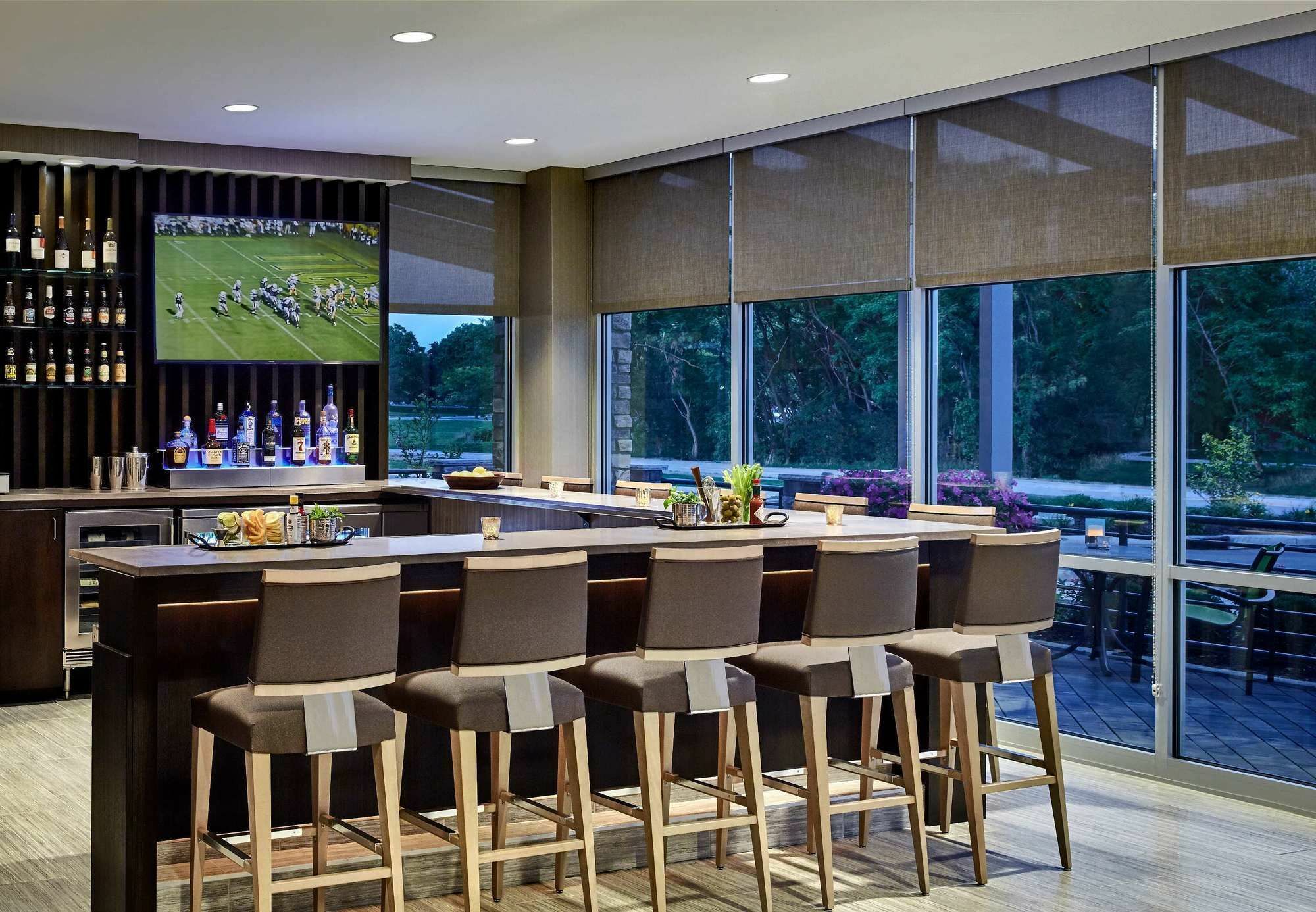Springhill Suites By Marriott Cincinnati Blue Ash Exterior photo