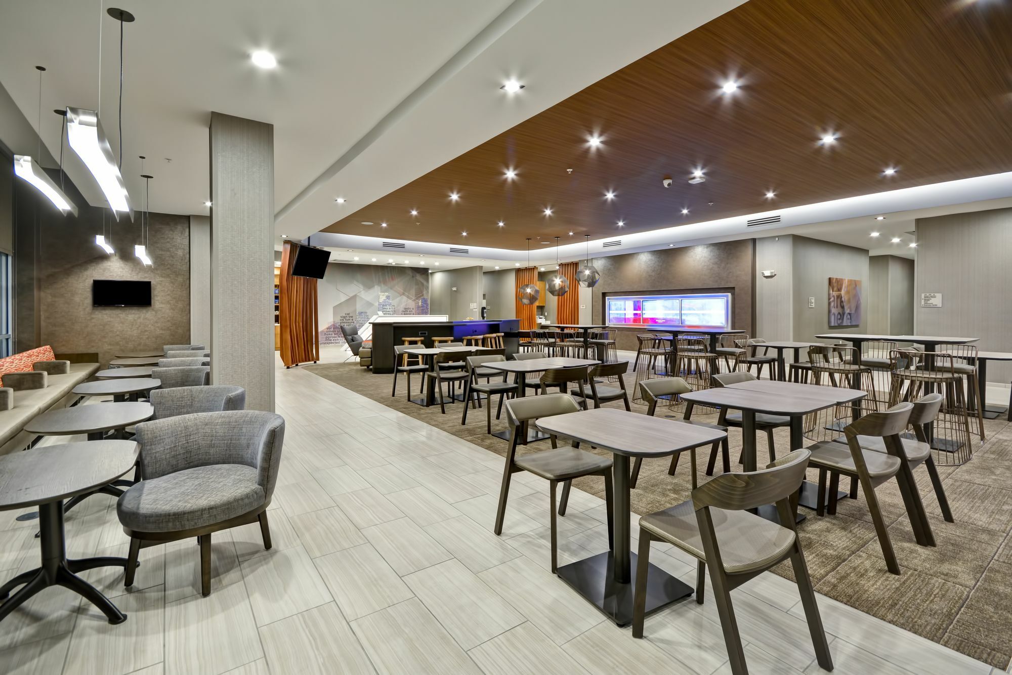 Springhill Suites By Marriott Cincinnati Blue Ash Exterior photo