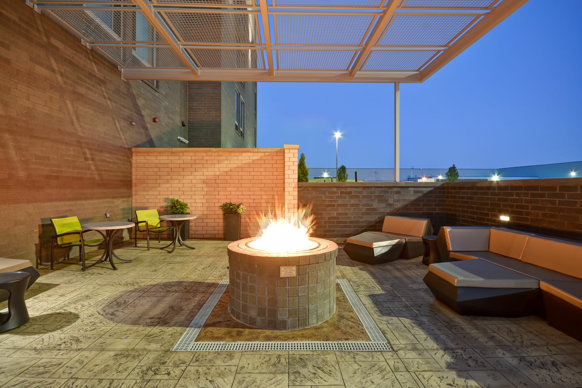 Springhill Suites By Marriott Cincinnati Blue Ash Exterior photo